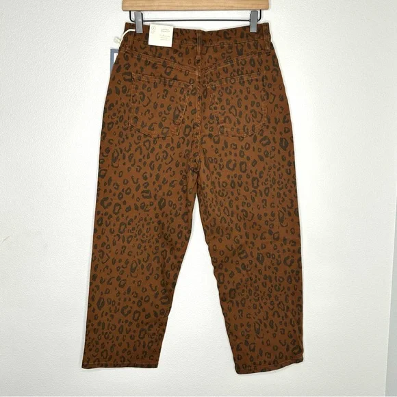 NWT Universal Thread Vintage Straight Jeans Brown Leopard Size 2 Short 28" Waist - Picture 6 of 13